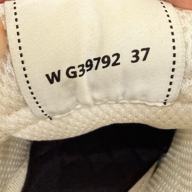 99新 chanel香奈兒 23c早春 銀角大王運動鞋 37碼  低幫 生活休閒鞋 女款 白銀色-6