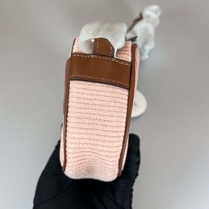 全新品 CHLOE 粉紅色相機包-2