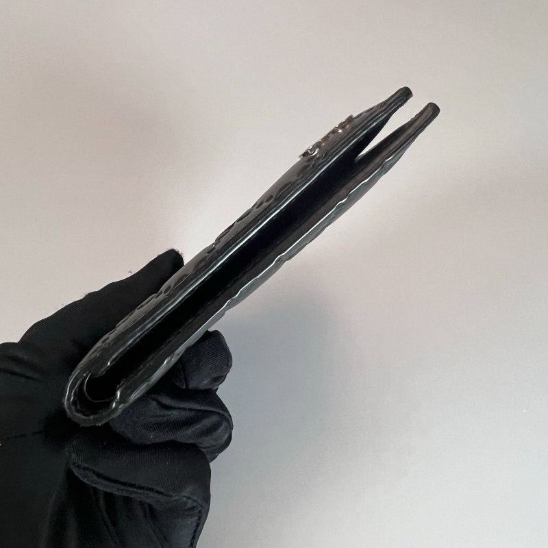 GUCCI 473916 黑皮革壓紋短夾-3