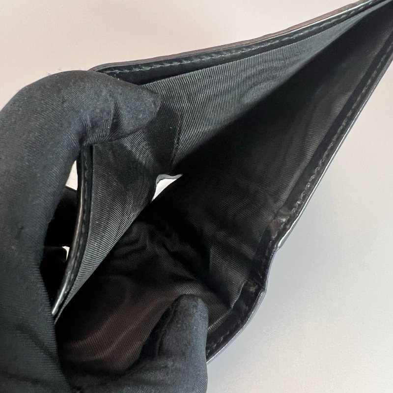 GUCCI 473916 黑皮革壓紋短夾-7