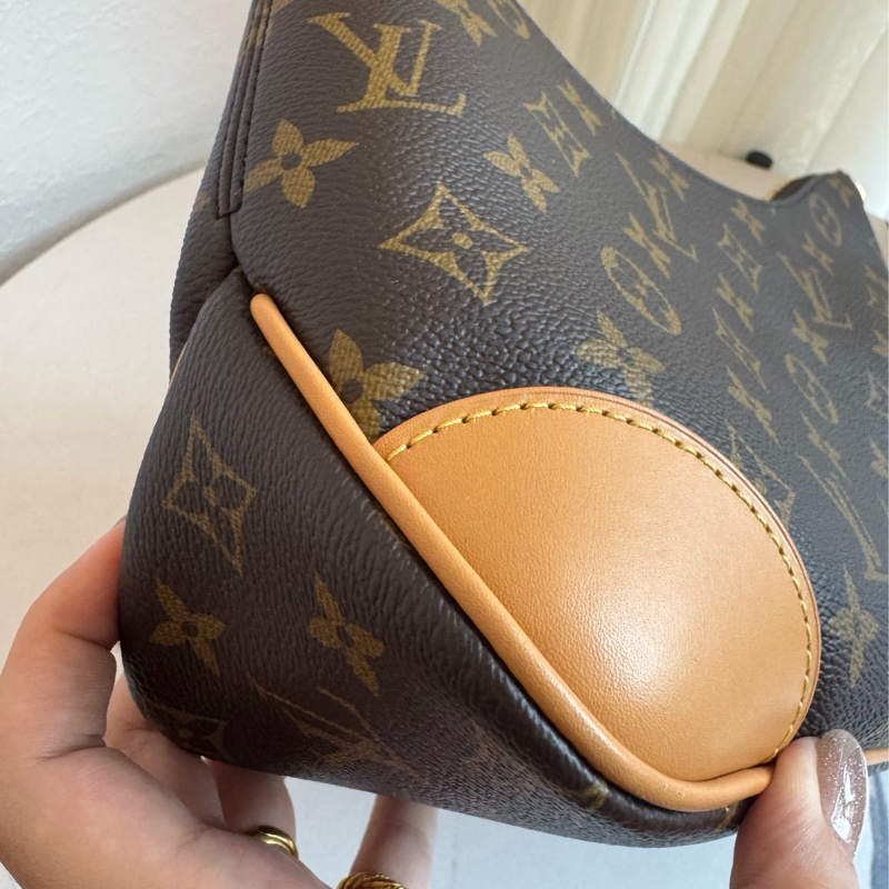 LV M45832花紋牛角包-8