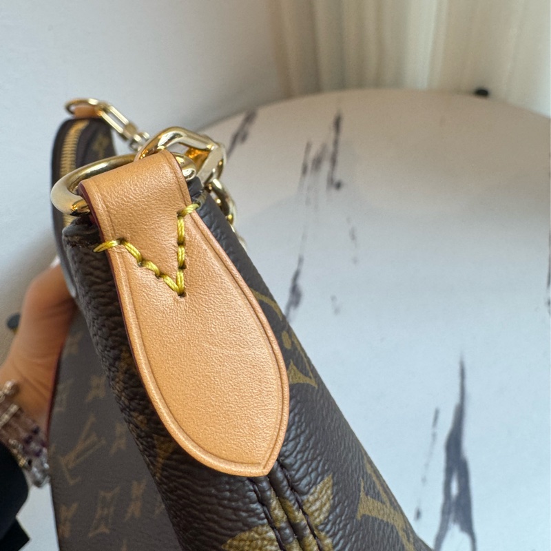 LV M45832花紋牛角包-13