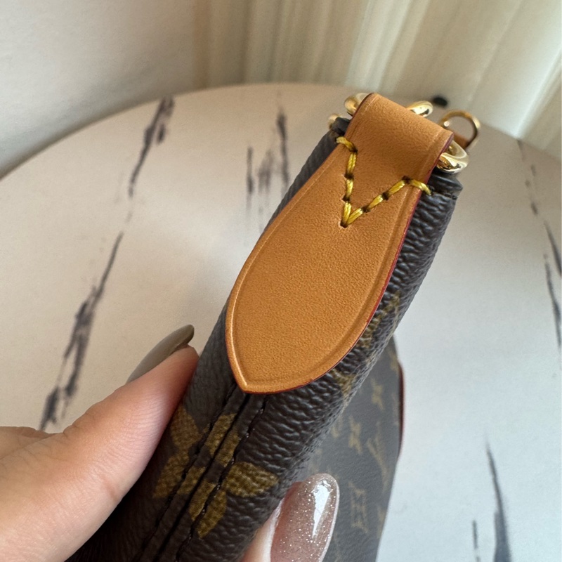 LV M45832花紋牛角包-14