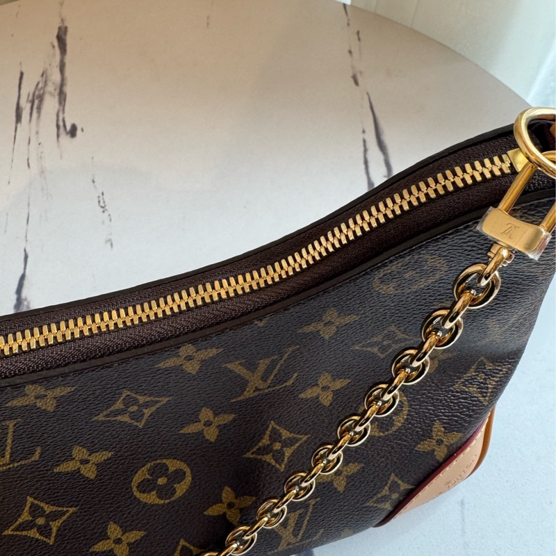 LV M45832花紋牛角包-16