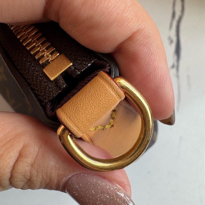 LV M45832花紋牛角包-19