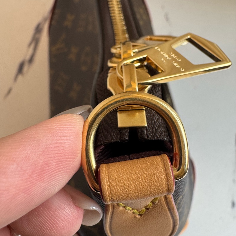 LV M45832花紋牛角包-22