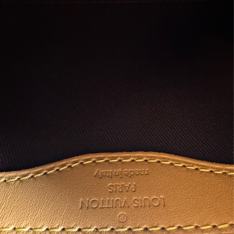 LV M45832花紋牛角包-24