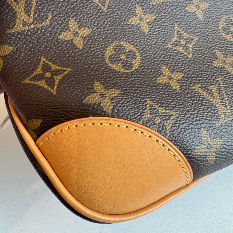 LV M45832花紋牛角包-28