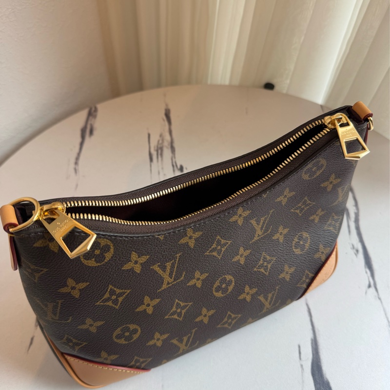 LV M45832花紋牛角包-36