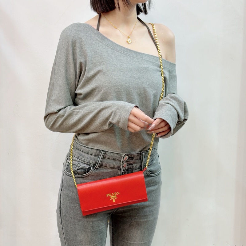 莉亞精品♡Prada woc 紅 二手美包-1