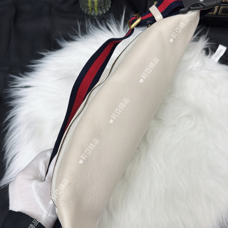 莉亞精品♡Gucci 白色胸包 二手美包-4
