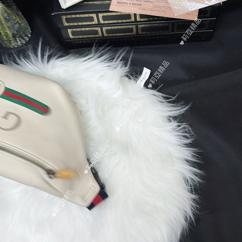 莉亞精品♡Gucci 白色胸包 二手美包-8
