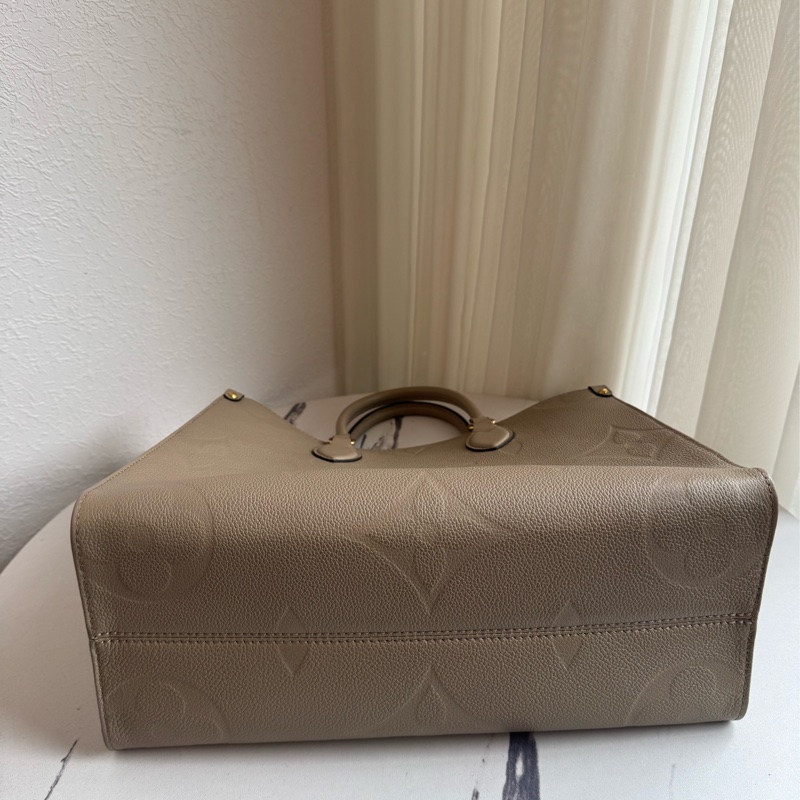 LV M45607斑鳩灰壓紋On The Go MM-4