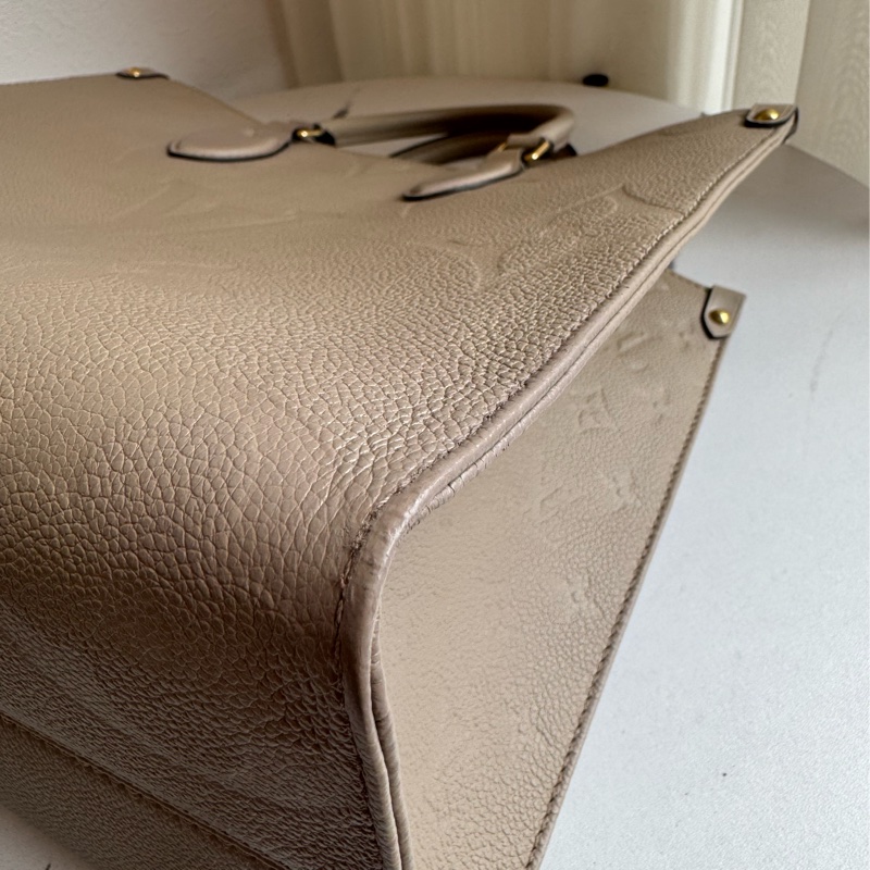 LV M45607斑鳩灰壓紋On The Go MM-7