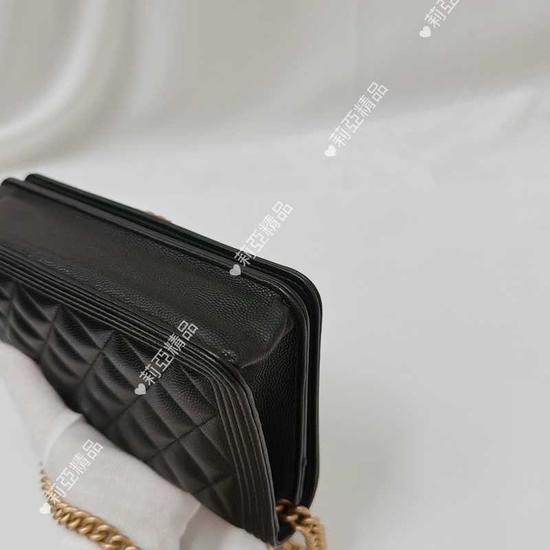 莉亞精品♡Chanel Boy woc黑金 二手美包-11
