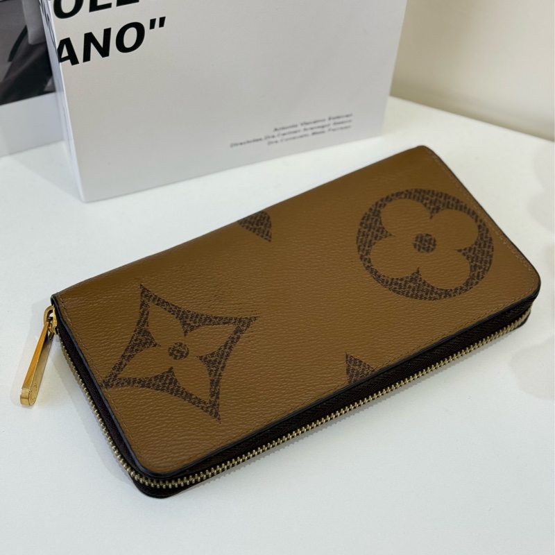 Lv大Logo拉鍊長夾-1