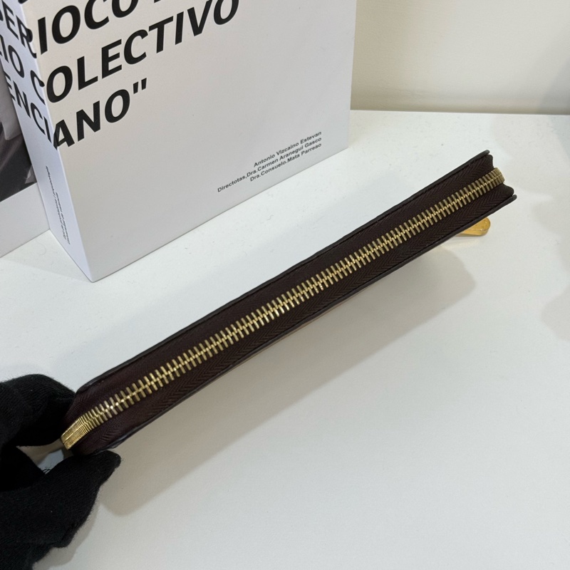 Lv大Logo拉鍊長夾-3