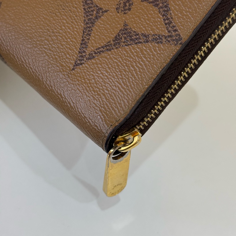 Lv大Logo拉鍊長夾-9