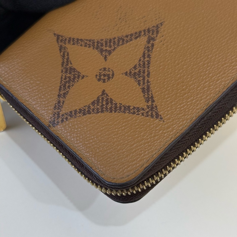 Lv大Logo拉鍊長夾-10