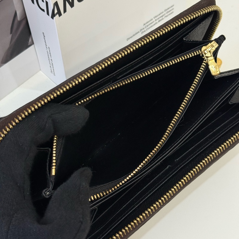 Lv大Logo拉鍊長夾-16