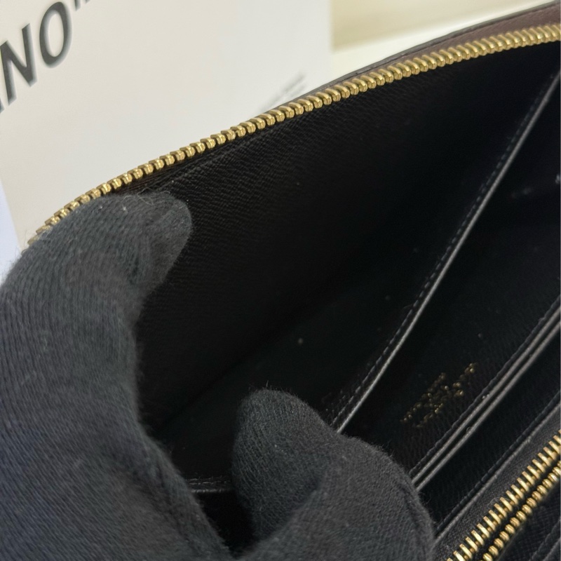 Lv大Logo拉鍊長夾-17