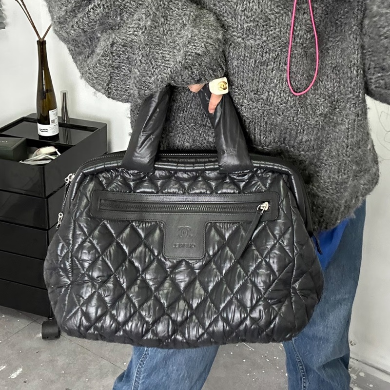 Chanel 香奈兒全黑泡芙羽絨包雲朵包托特手提包🍀-1
