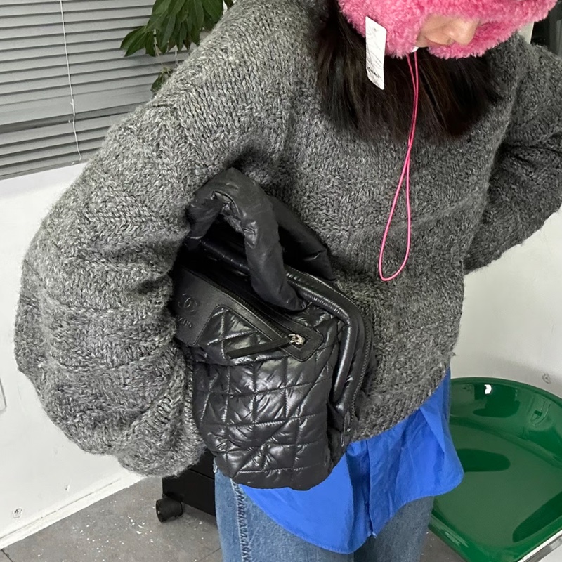 Chanel 香奈兒全黑泡芙羽絨包雲朵包托特手提包🍀-2