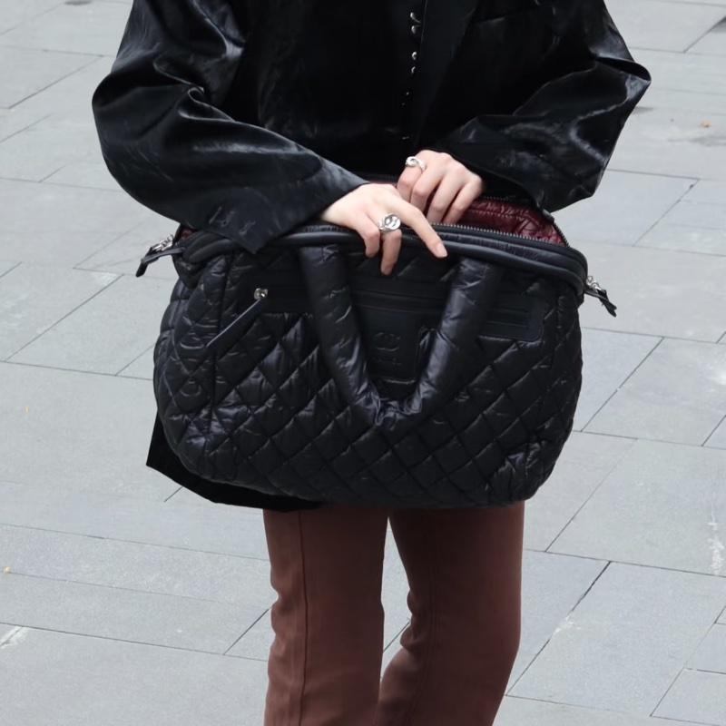 Chanel 香奈兒全黑泡芙羽絨包雲朵包托特手提包🍀-21