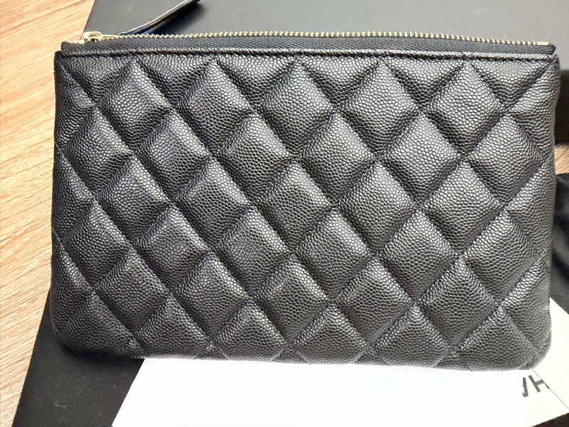 Chanel 方塊水晶 雙C 「中款手拿包」 AP3611-3