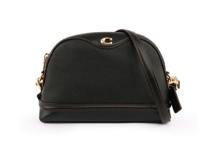 美國COACH立體C LOGO皮革斜背包(黑色) 時尚穿搭必敗品-1