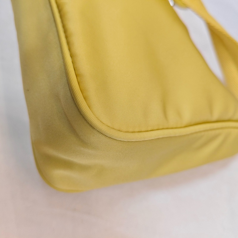 Prada/普拉達 hobo腋下包-6