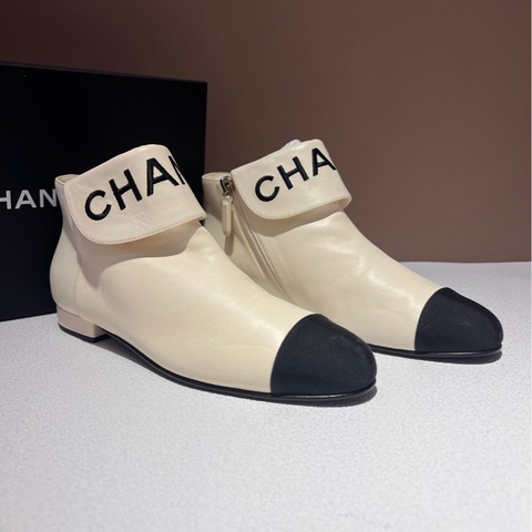 香奈兒/Chanel 黑白 38碼 靴子羊皮革與羅緞 跟高 15 mm   🈚附件