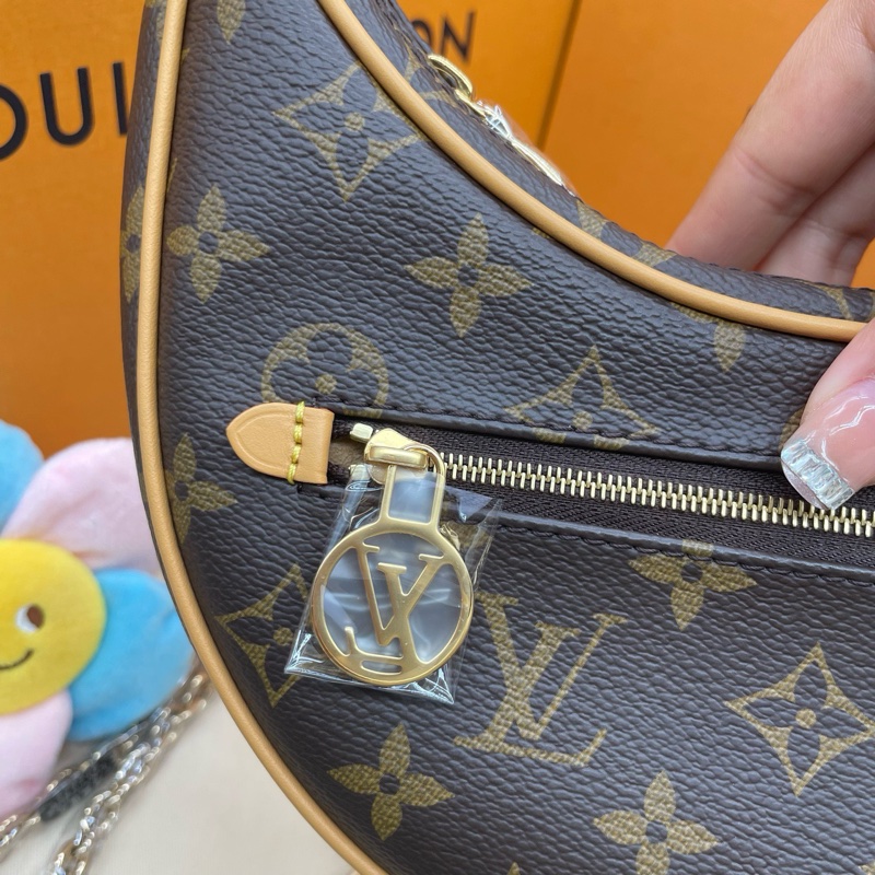 LV路易威登 豌豆包 月亮包-4