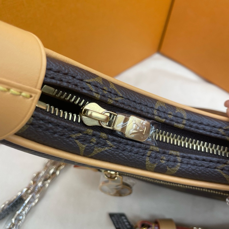 LV路易威登 豌豆包 月亮包-5