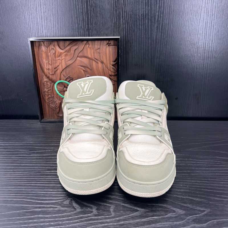 Louis Vuitton路易威登 trainer 淺綠 抹茶色 41 碼-1