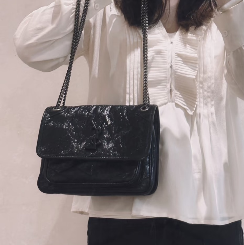 毫無抵抗力🥹99新🆕Ysl聖羅蘭黑銀油蠟皮小號Niki單肩斜挎包-3