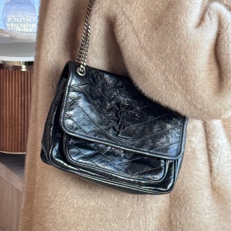 毫無抵抗力🥹99新🆕Ysl聖羅蘭黑銀油蠟皮小號Niki單肩斜挎包-6