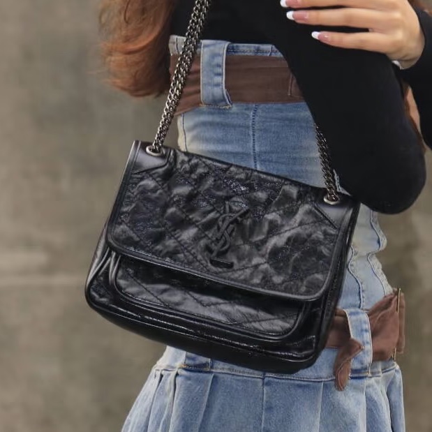 毫無抵抗力🥹99新🆕Ysl聖羅蘭黑銀油蠟皮小號Niki單肩斜挎包-7