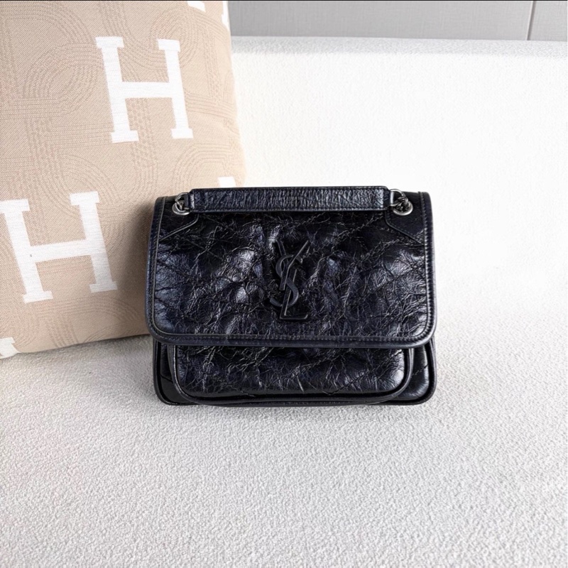 毫無抵抗力🥹99新🆕Ysl聖羅蘭黑銀油蠟皮小號Niki單肩斜挎包-9