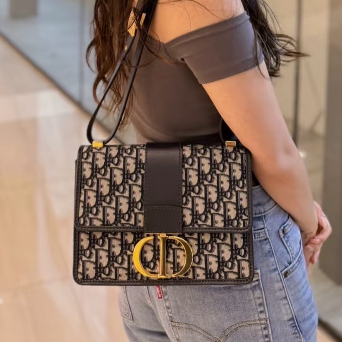 超低價🈶購證😍Dior迪奧老花刺繡金扣Montaigne蒙田30單肩斜挎側背包-3
