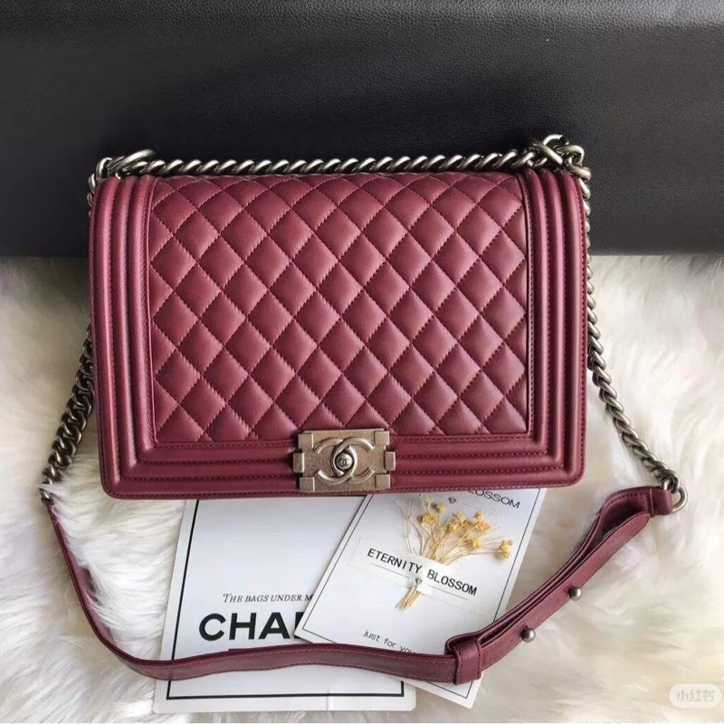 CHANEL專櫃25W🍄有購證香奈兒酒紅色金扣 中號leboy25 單肩斜挎包-17