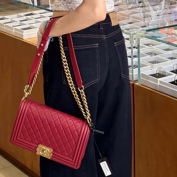 CHANEL專櫃25W🍄有購證香奈兒酒紅色金扣 中號leboy25 單肩斜挎包-8