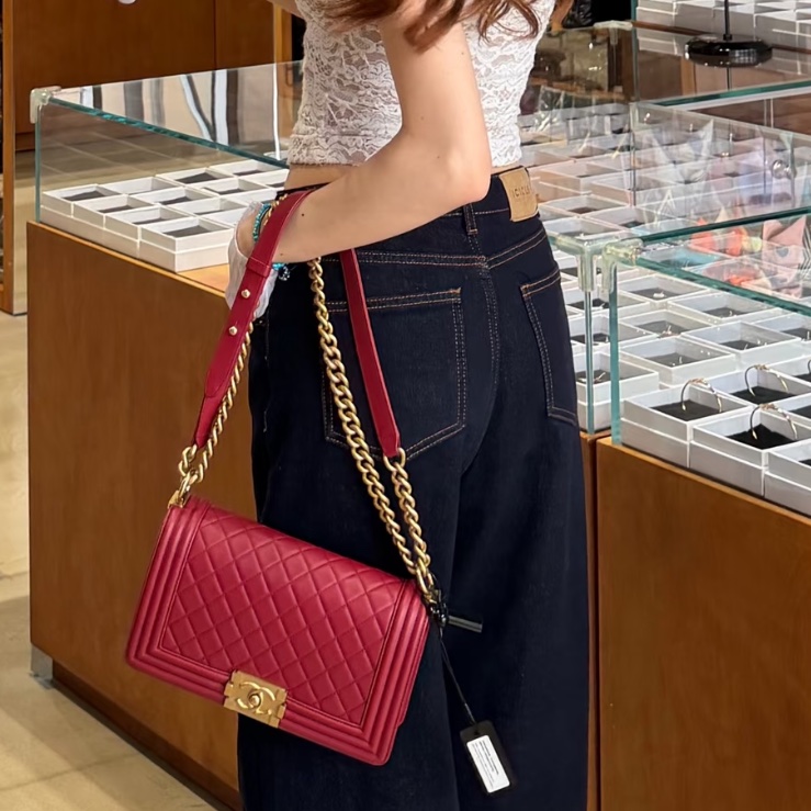 CHANEL專櫃25W🍄有購證香奈兒酒紅色金扣 中號leboy25 單肩斜挎包-24