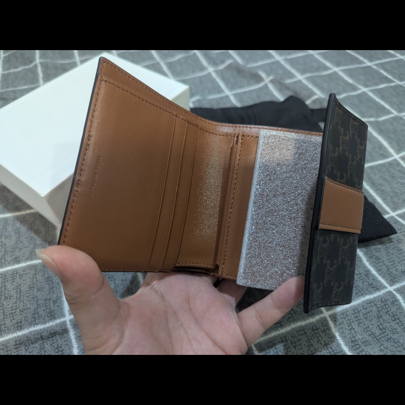 CELINE 黑老花滿版三折短夾-1