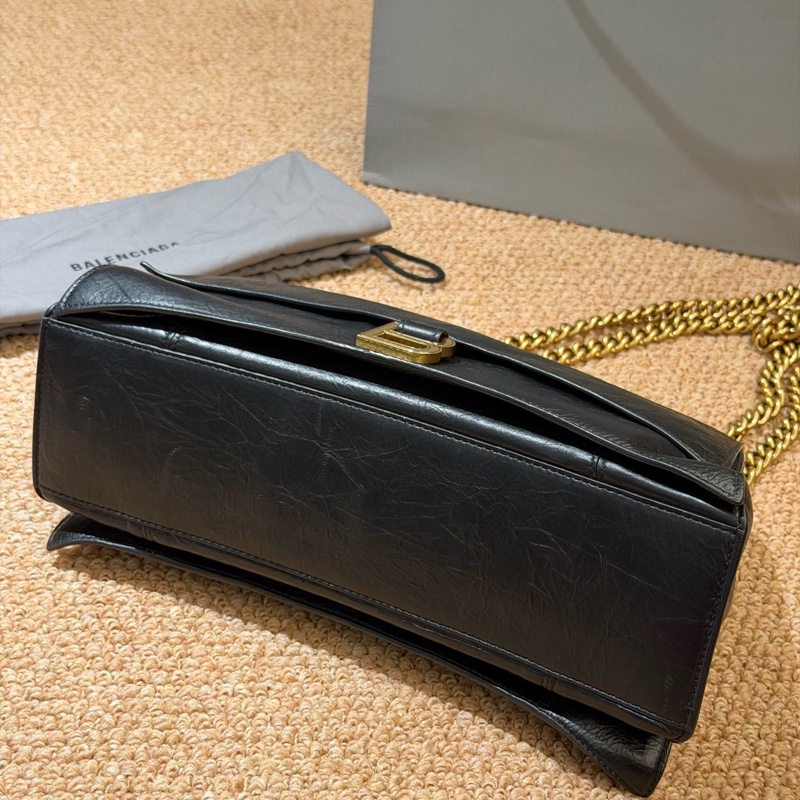 Balenciaga巴黎世家Crush黑色油蠟皮金扣鏈條包-4