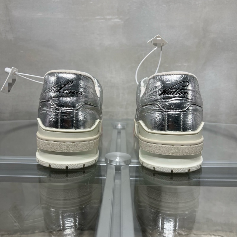 Louis Vuitton路易威登 Trainer 錫紙銀  42碼-5