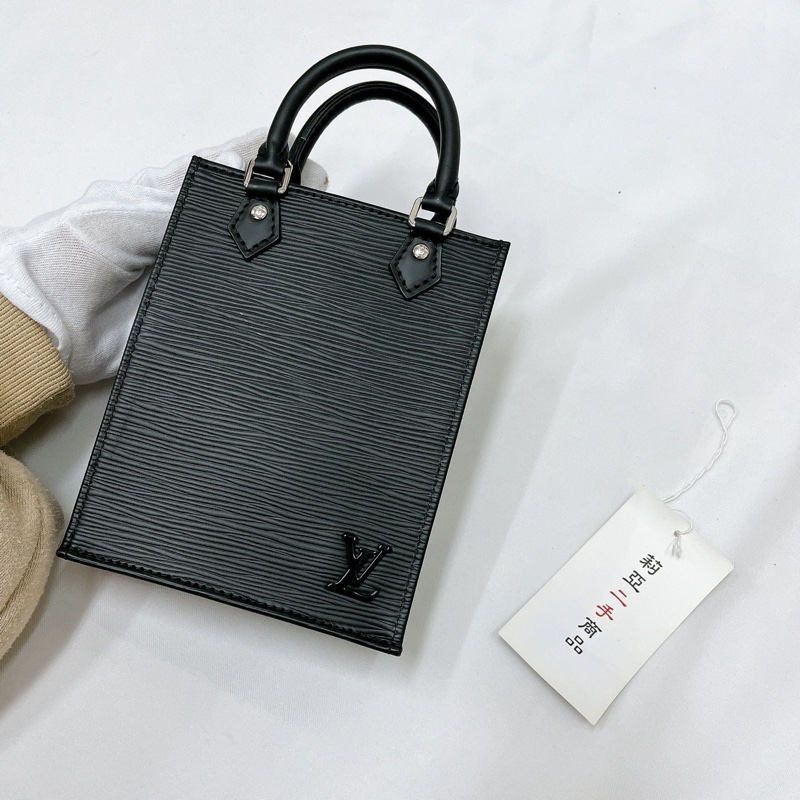 莉亞精品♡ LV M81238 水波紋琴譜包 二手-9