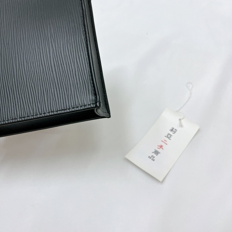 莉亞精品♡ LV M81238 水波紋琴譜包 二手-12