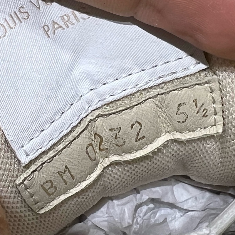 Louis Vuitton路易威登 Trainer 卡其魔術貼  39.5碼-6