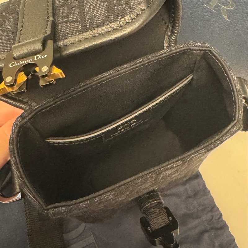 Dior Hit the Road 翻蓋信使包-10